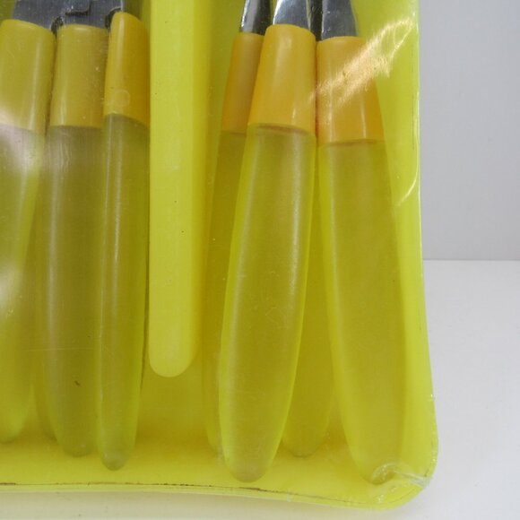 Flatware Set 24 Piece Yellow Lucite Handle and Stainless Steel w/Yellow Case New - Picture 7 of 8